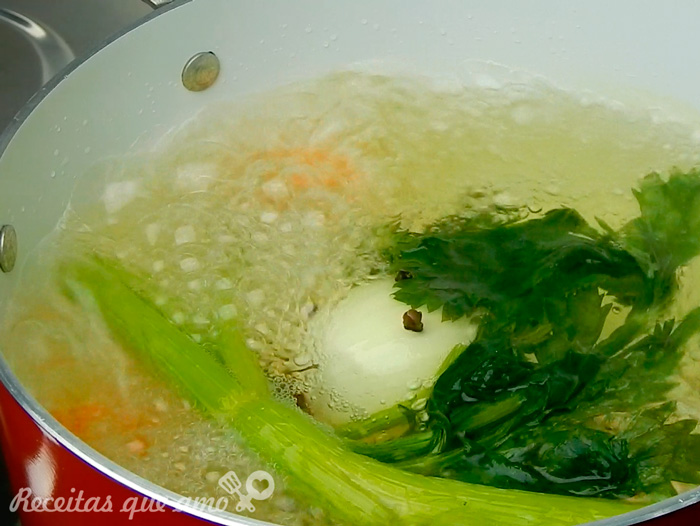 Como fazer caldo de legumes