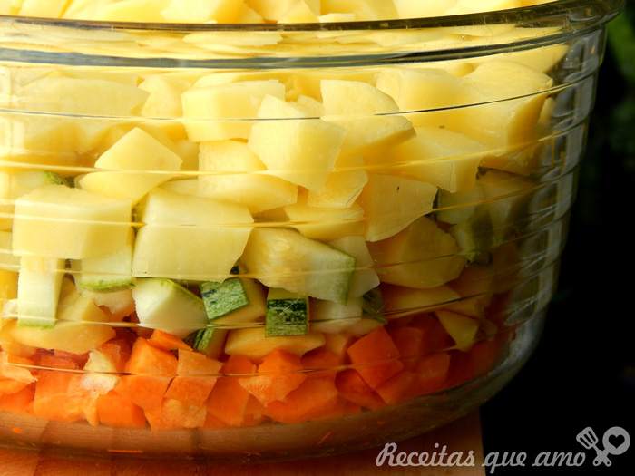 Sopa de carne com legumes