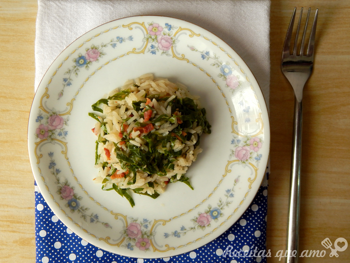 Arroz com couve e bacon