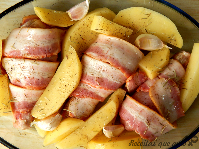Frango assado com bacon