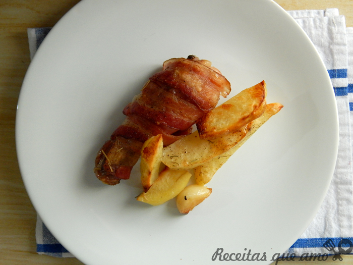 Frango assado com bacon