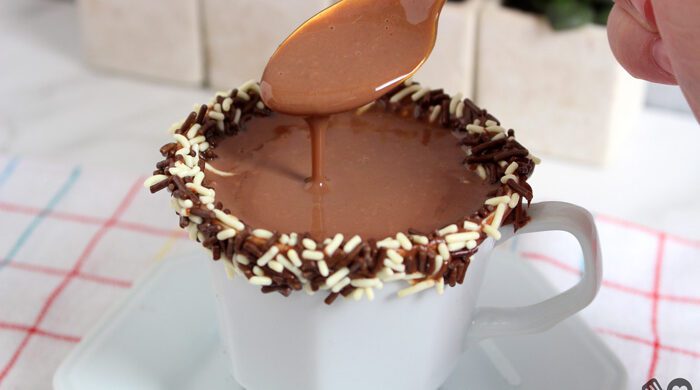 Chocolate quente de brigadeiro