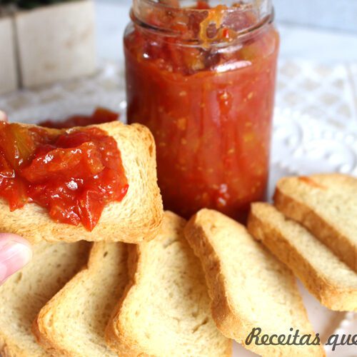Geleia de tomate com pimenta