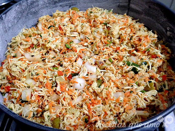 Torta integral com recheio de frango