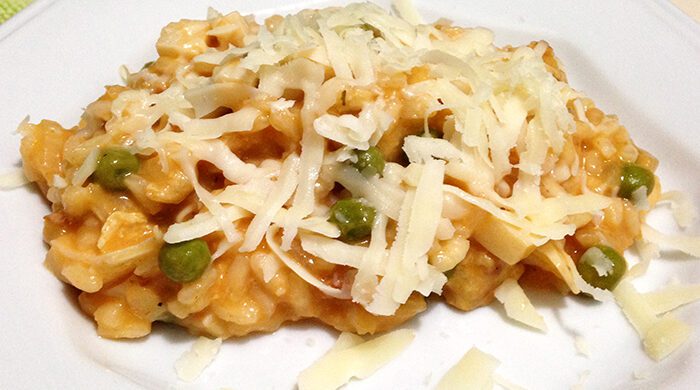 Risoto de frango, palmito e ervilhas