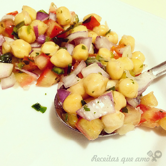 Salada de grão de bico
