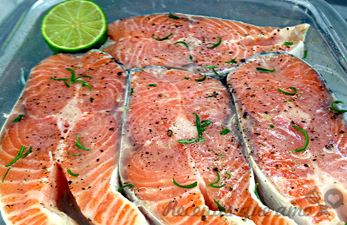 Salmão com molho de alcaparras