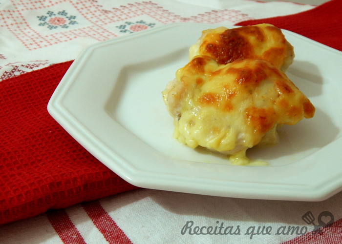 Frango enrolado com queijo