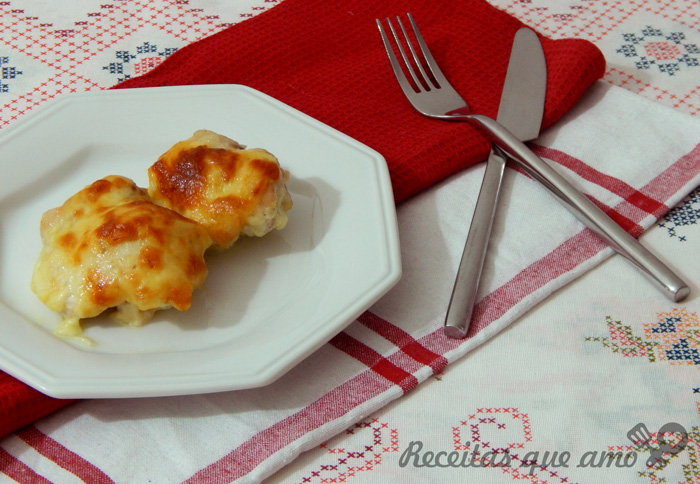 Frango enrolado com queijo