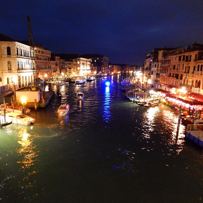 Veneza a noite