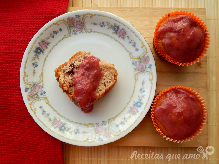 Bolo de morango sem gemas