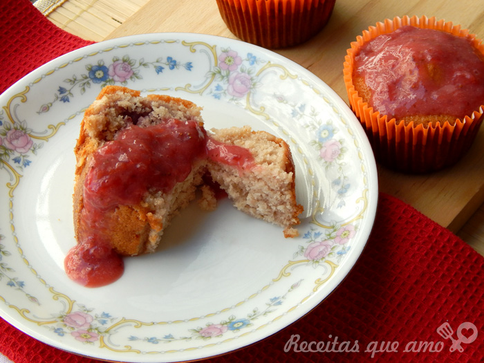 Bolo de morango sem gemas