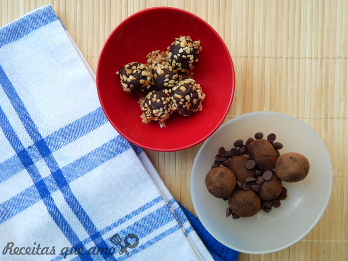 Brigadeiro de chocolate feito com leite em pó Brigadeiro de chocolate feito com leite em pó