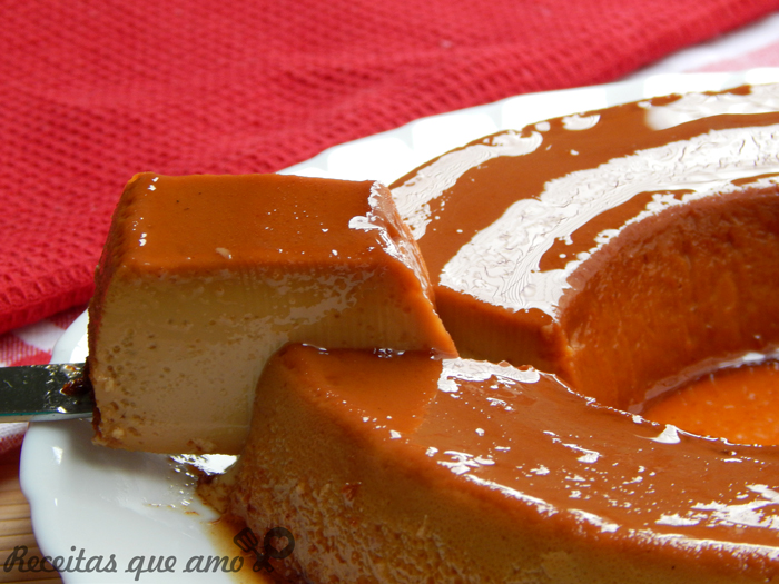 Pudim de doce de leite