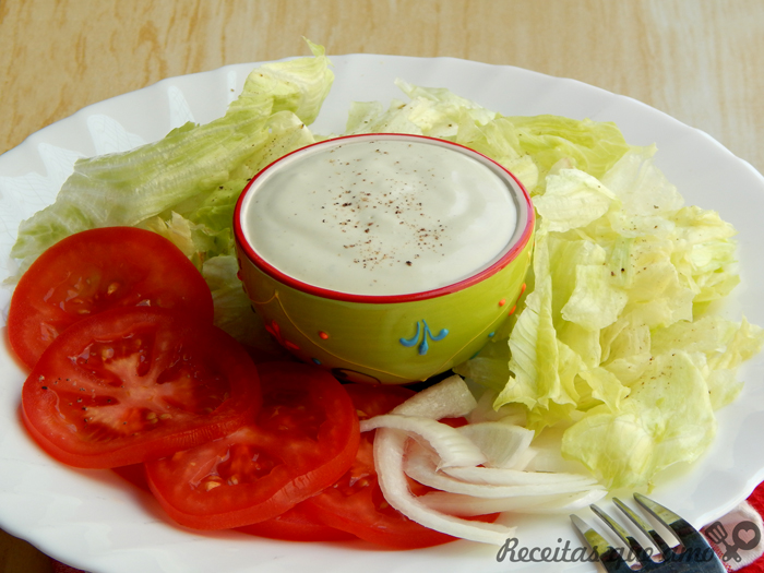 Molho de queijo para salada