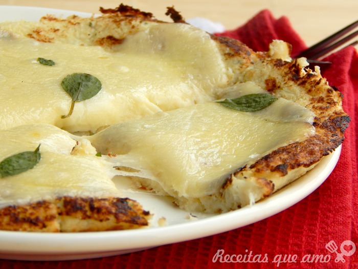 Pizza de couve-flor na frigideira