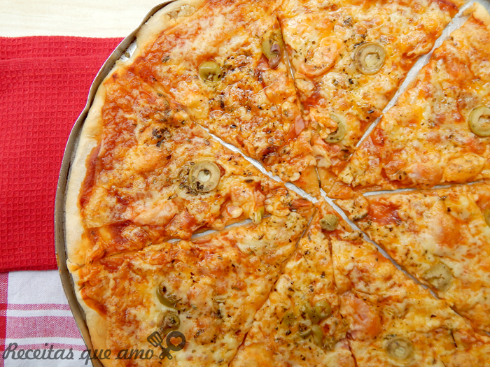 Pizza com massa de iogurte