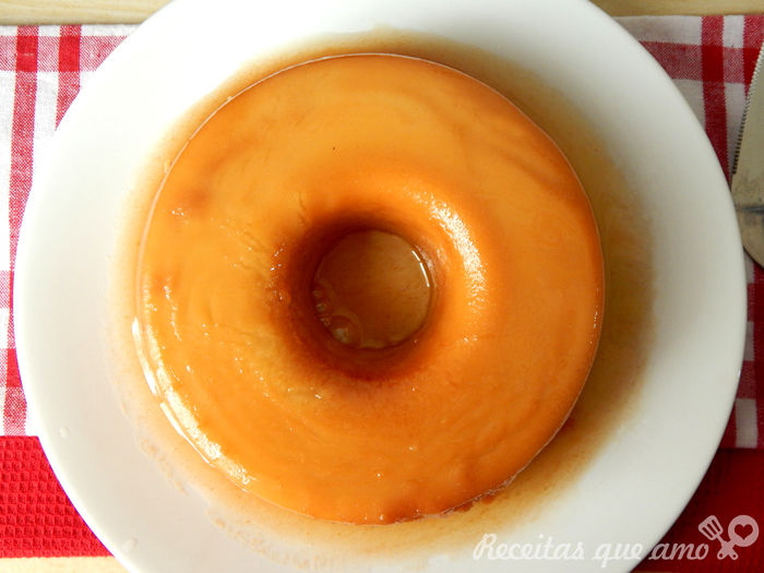 Pudim de pão simples