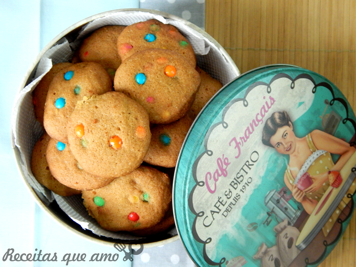 Cookies coloridos Cookies coloridos