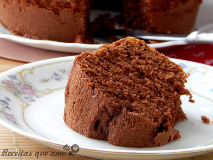 Bolo de chocolate com café