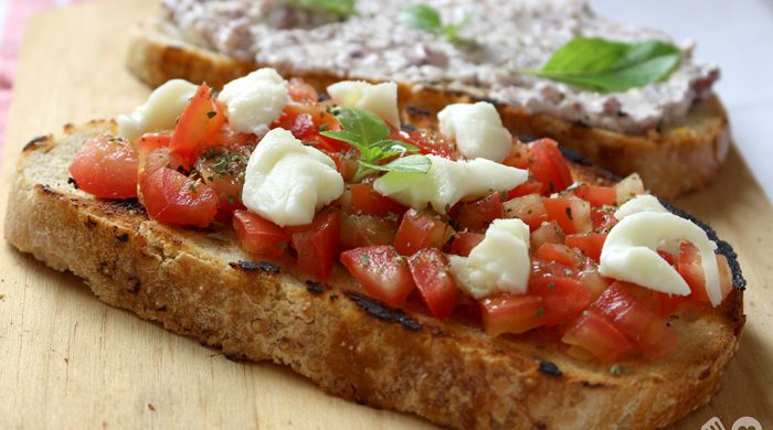 Bruschetta de tomate