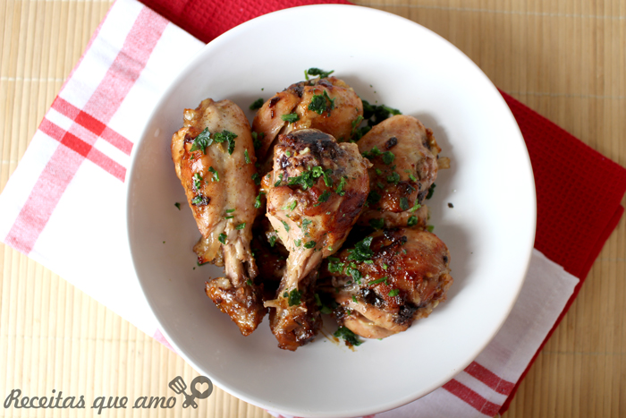 Frango assado com mostarda e mel