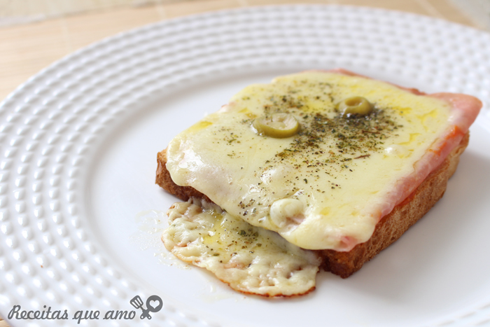 Pizza de pão de forma