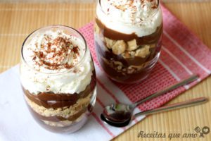 Cremoso de chocolate com crocante de amêndoa