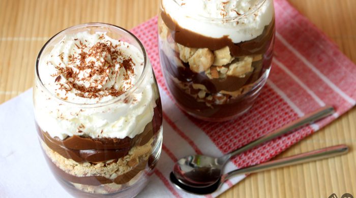 Cremoso de chocolate com crocante de amêndoa