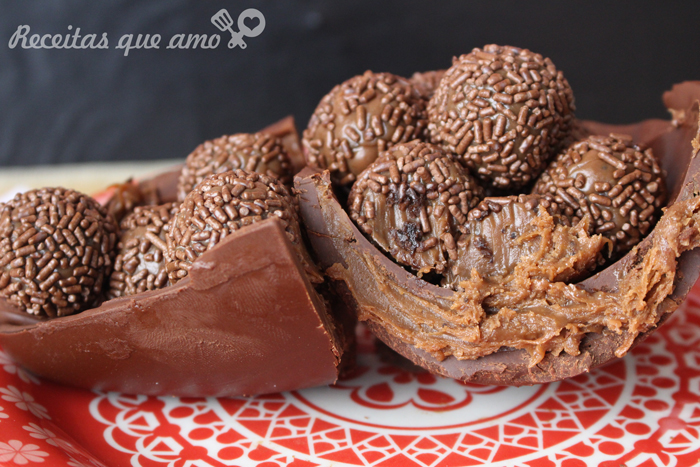 Ovo recheado com brigadeiro