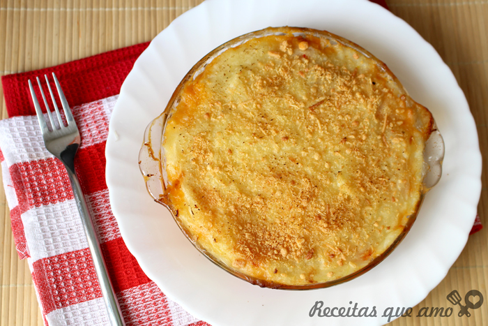 Escondidinho de calabresa