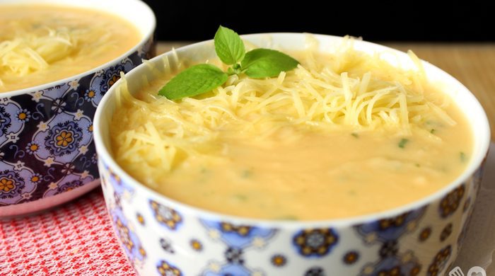 Sopa cremosa de palmito