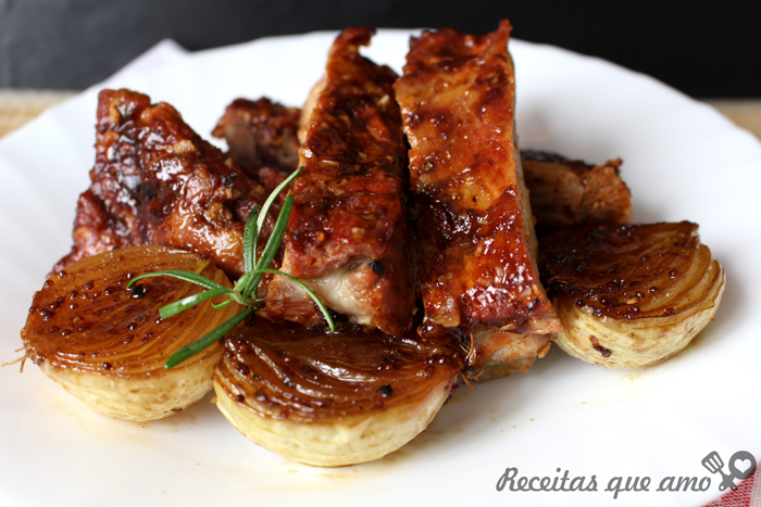 Costelinha com molho barbecue