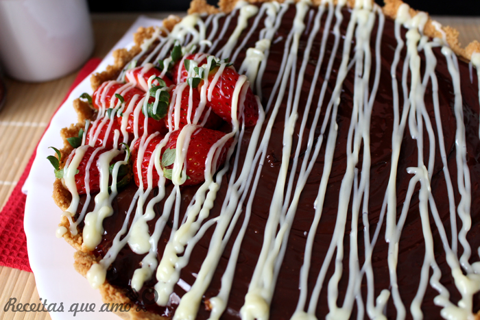 Torta de morango com chocolate Torta de morango com chocolate