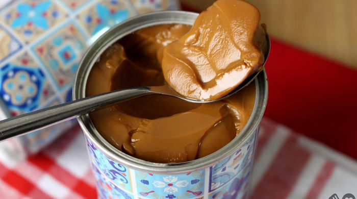 Como cozinhar leite condensado na panela de pressão