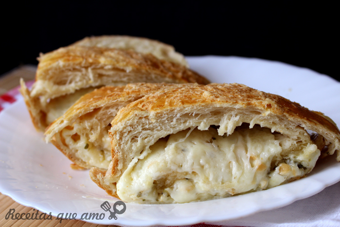 Pão de 4 queijos