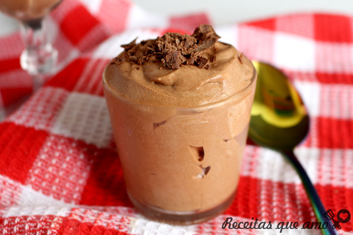 Mousse de chocolate sem ovos Mousse de chocolate sem ovos