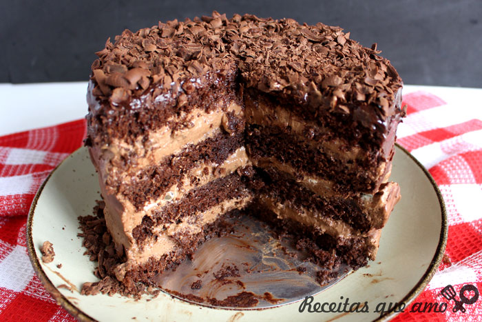 Bolo mousse de chocolate