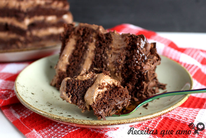 Bolo mousse de chocolate