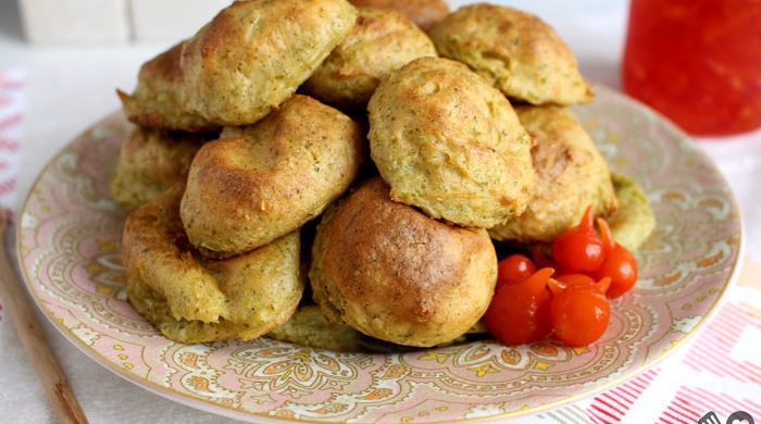 Bolinho de batata com brócolis