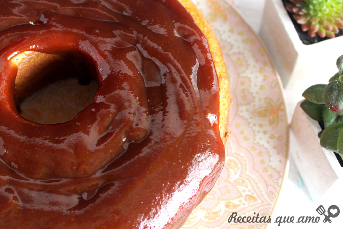 Bolo de milho com goiabada Bolo de milho com goiabada