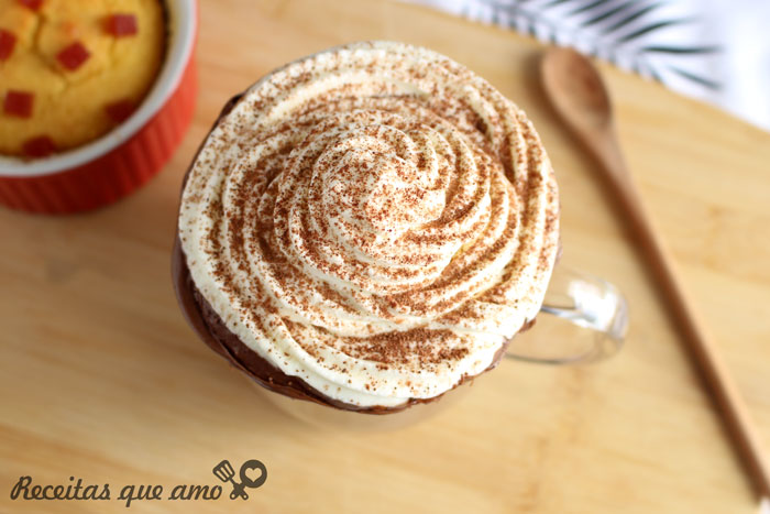 Chocolate quente de Nutella Chocolate quente de Nutella