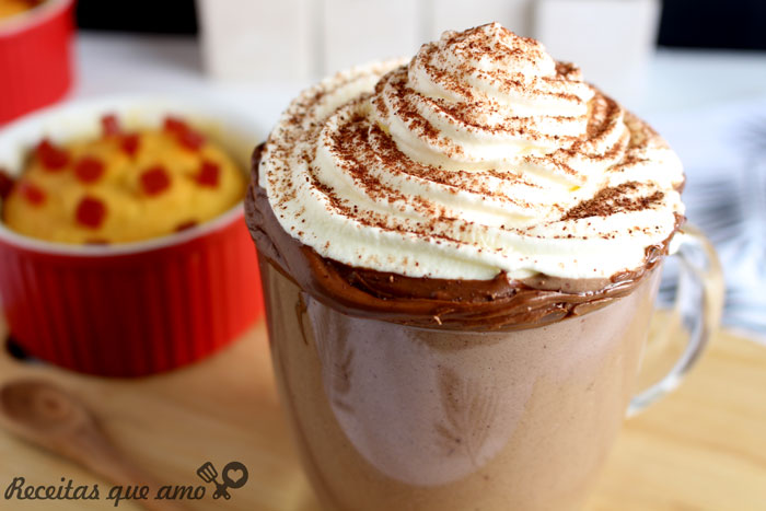 Chocolate quente de Nutella Chocolate quente de Nutella