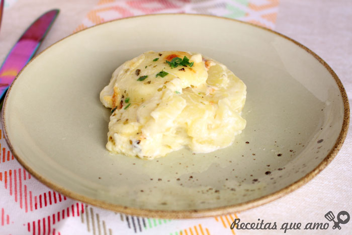 Batata gratinada com requeijão