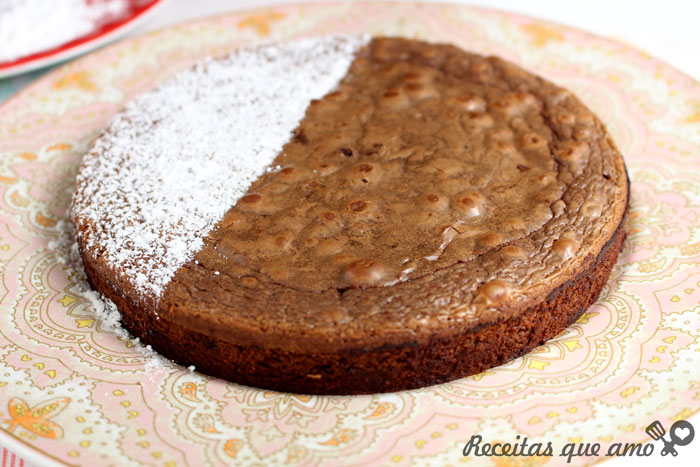 Brownie com 3 ingredientes Brownie com 3 ingredientes