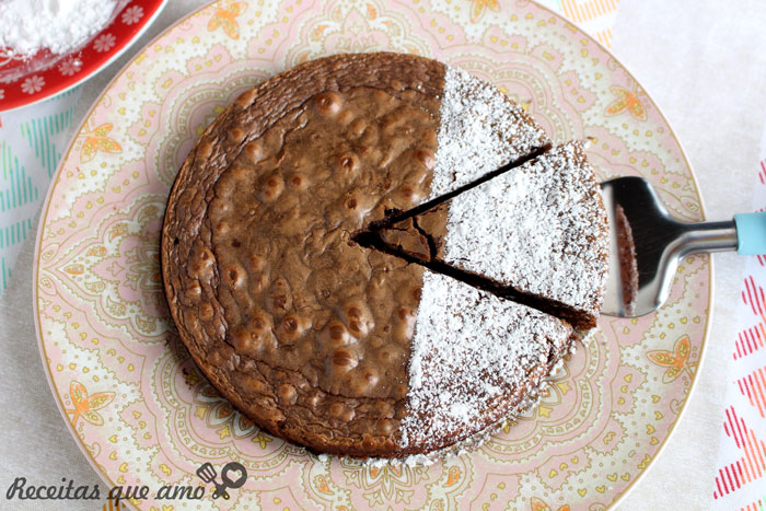 Brownie com 3 ingredientes Brownie com 3 ingredientes