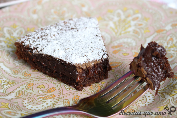 Brownie com 3 ingredientes Brownie com 3 ingredientes