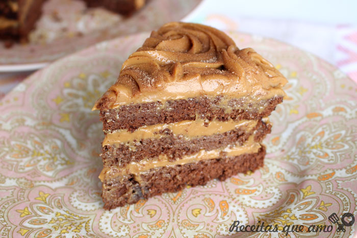 Bolo de chocolate com doce de leite