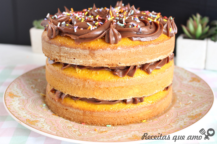 Naked cake de cenoura