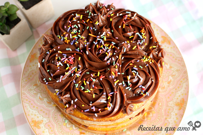 Naked cake de cenoura